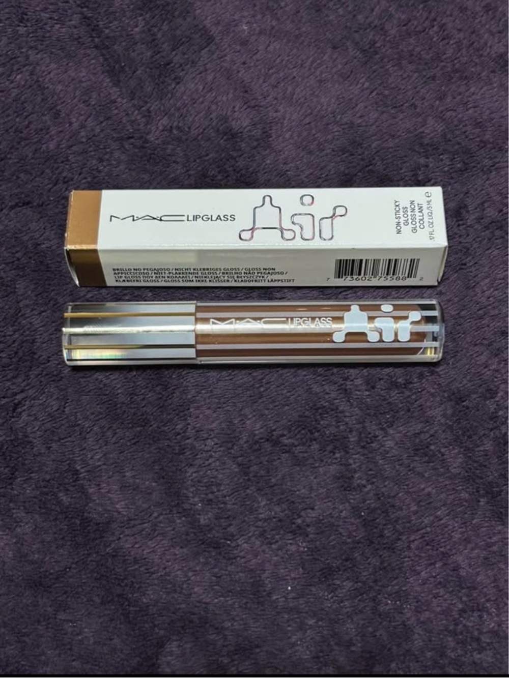 M.A.C Non-Sticky Lip Gloss Lipglass 232 Accolade